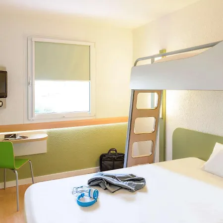 Ibis Budget Cadarache فندق