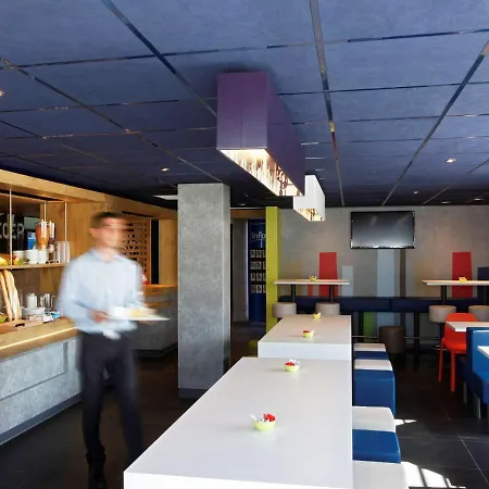 Ibis Budget Cadarache マノスク