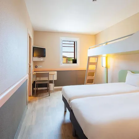 Отель Ibis Budget Cadarache 2*