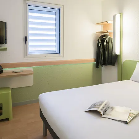 Ibis Budget Cadarache فندق مانوسك