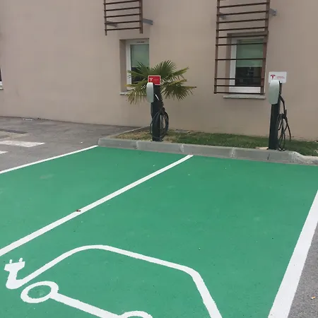 Ξενοδοχείο Ibis Budget Cadarache Μανόσκ