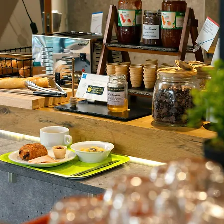 Отель Ibis Budget Cadarache 2*