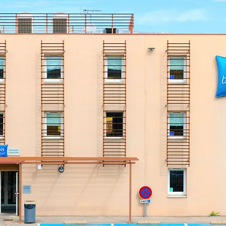 Ibis Budget Cadarache マノスク