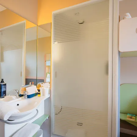 Ibis Budget Cadarache فندق