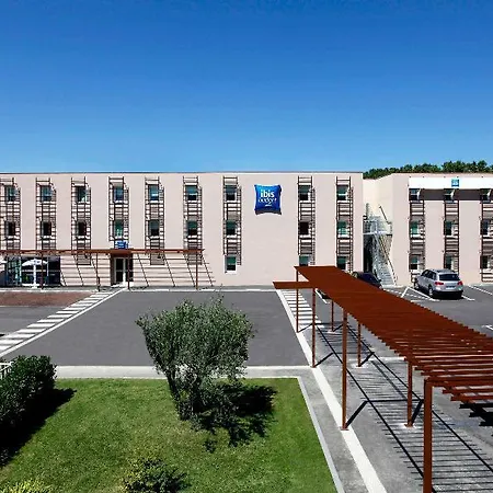 Ibis Budget Cadarache Hotel Manosque