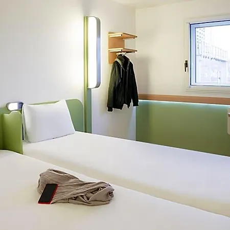 Ibis Budget Cadarache 2* Μανόσκ