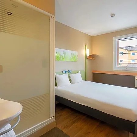 Ibis Budget Cadarache Μανόσκ
