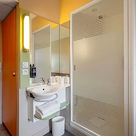 Ibis Budget Cadarache 2* Μανόσκ