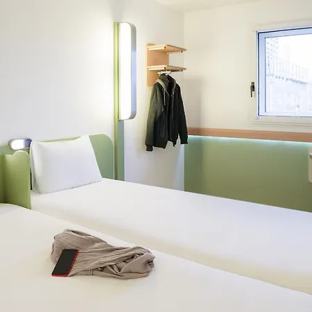 Hotel Ibis Cadarache 2*