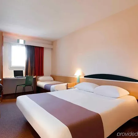 Отель Ibis Budget Cadarache