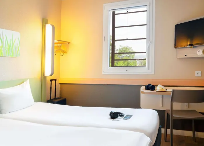 酒店 Ibis Budget Cadarache 马诺斯克