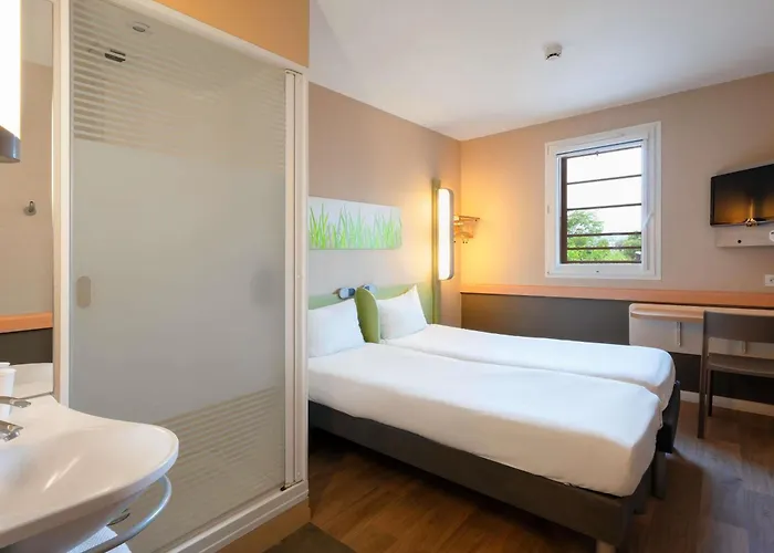 Ibis Budget Cadarache Отель Маноск