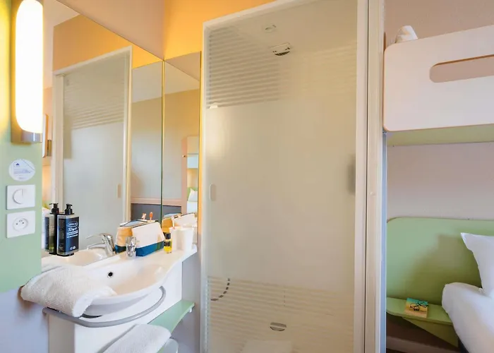 Ibis Budget Cadarache Маноск