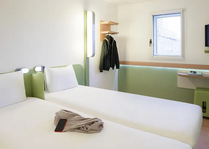 Отель Ibis Budget Cadarache 2*