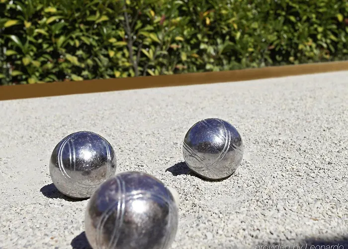 Ibis Budget Cadarache Отель